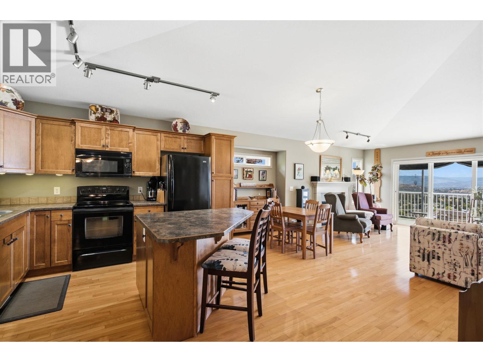 3652 Yorkton Road Property Photo 3