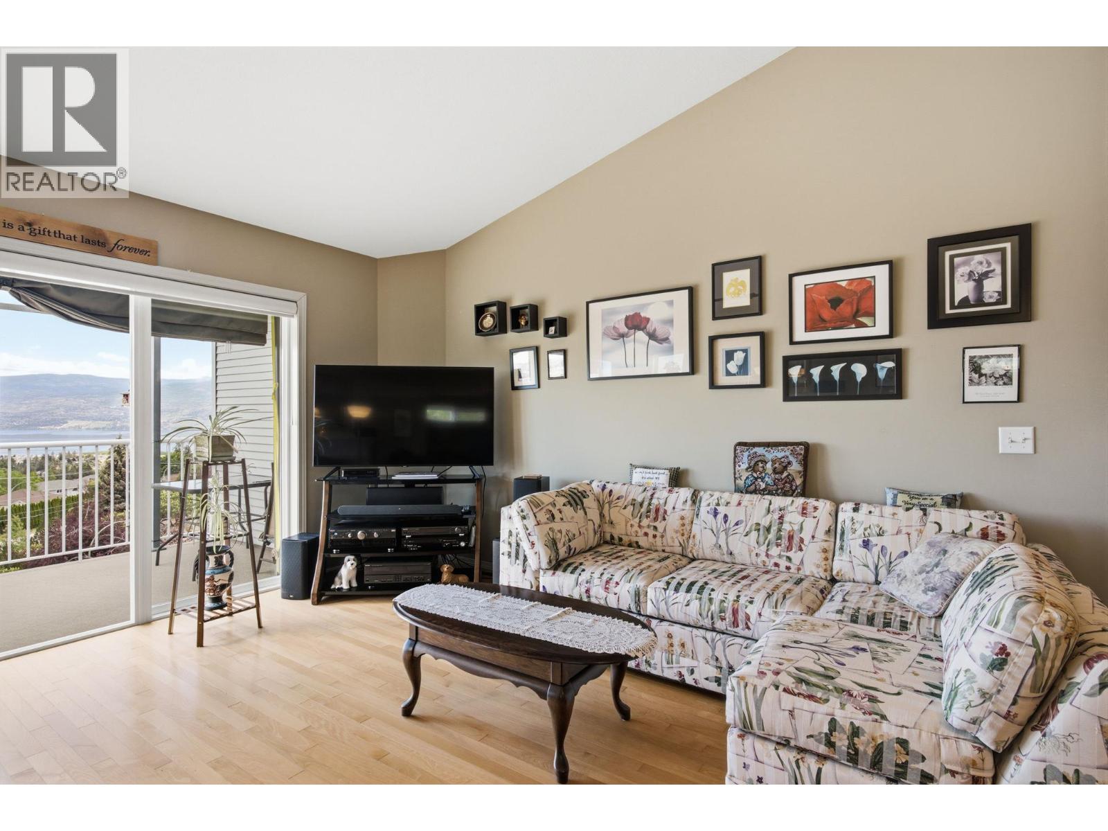 3652 Yorkton Road Property Photo 6