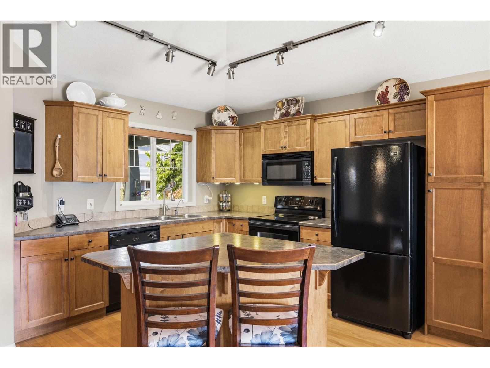 3652 Yorkton Road Property Photo 10