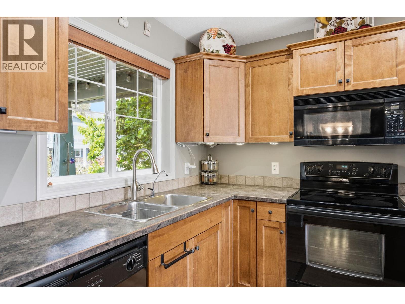 3652 Yorkton Road Property Photo 11