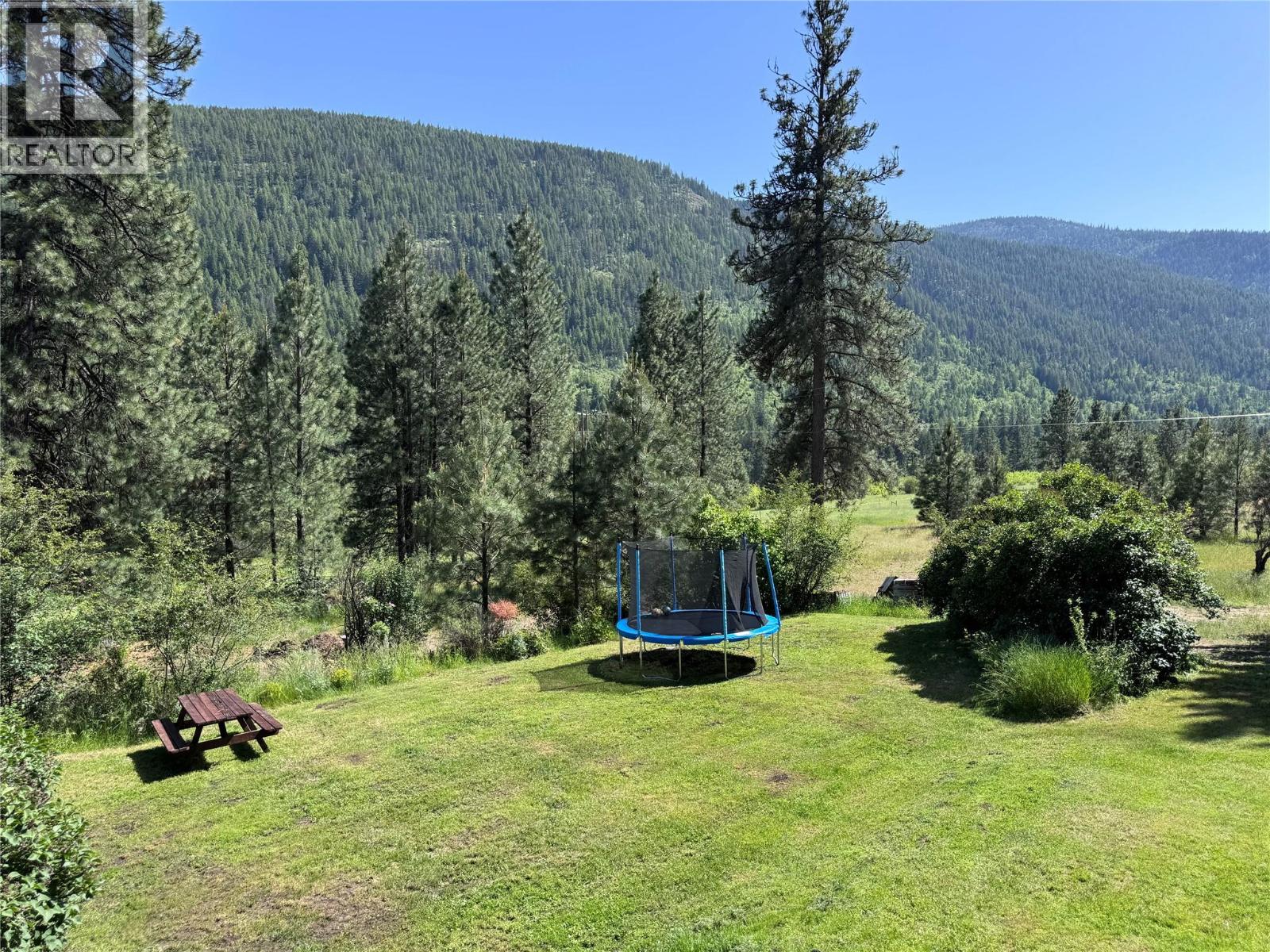 725 3 Highway Property Photo 6