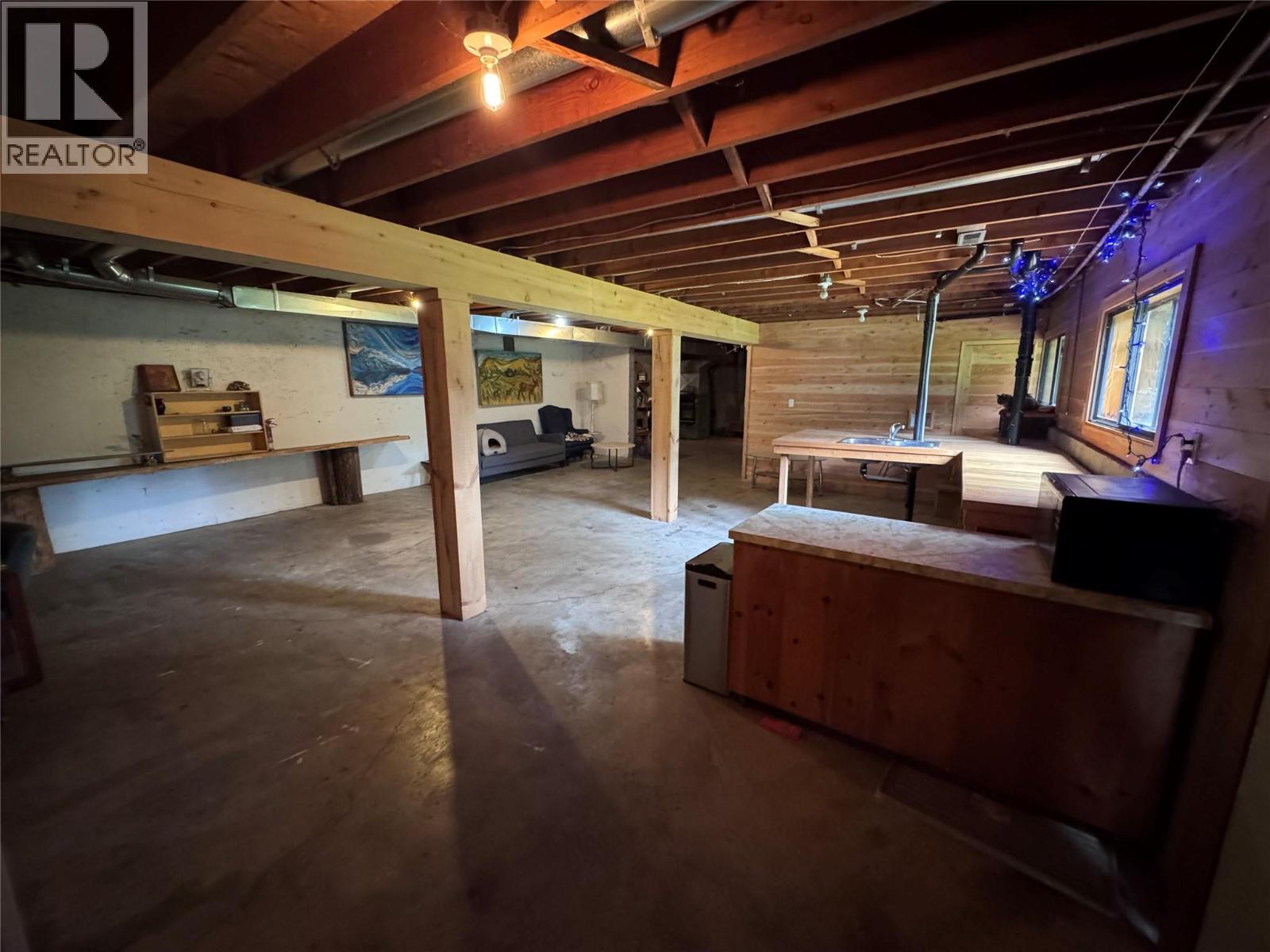 725 3 Highway Property Photo 28