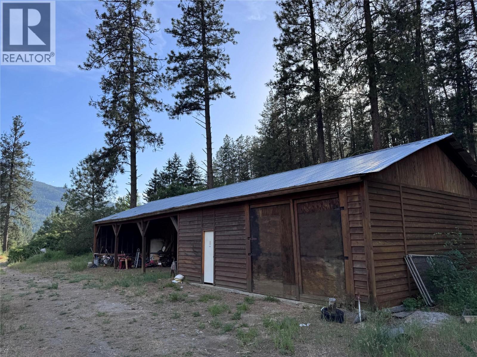 725 3 Highway Property Photo 31