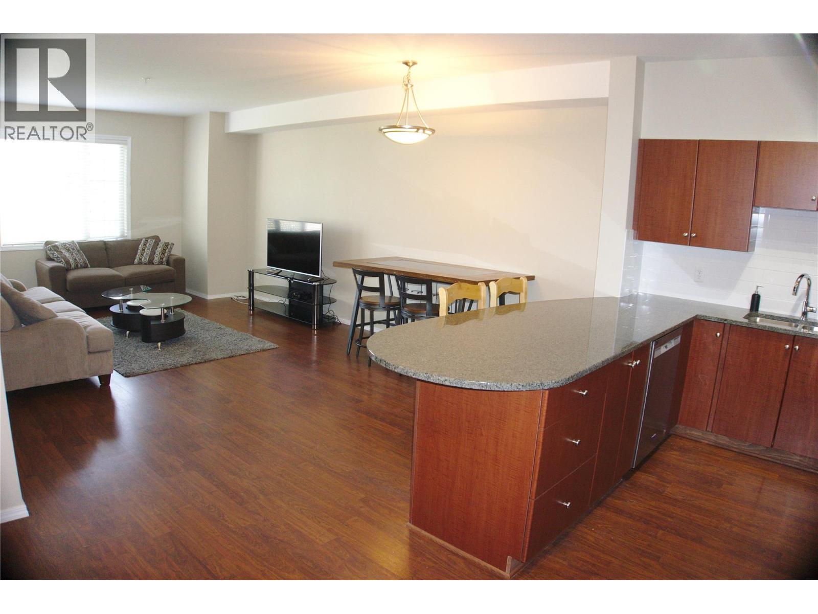 1875 Country Club Drive Unit# 1316 Property Photo 5