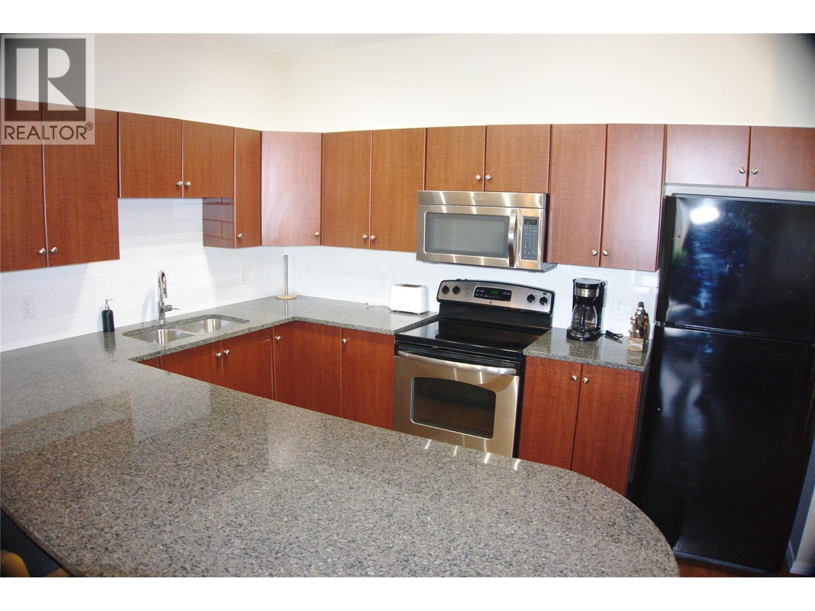 1875 Country Club Drive Unit# 1316 Property Photo 7