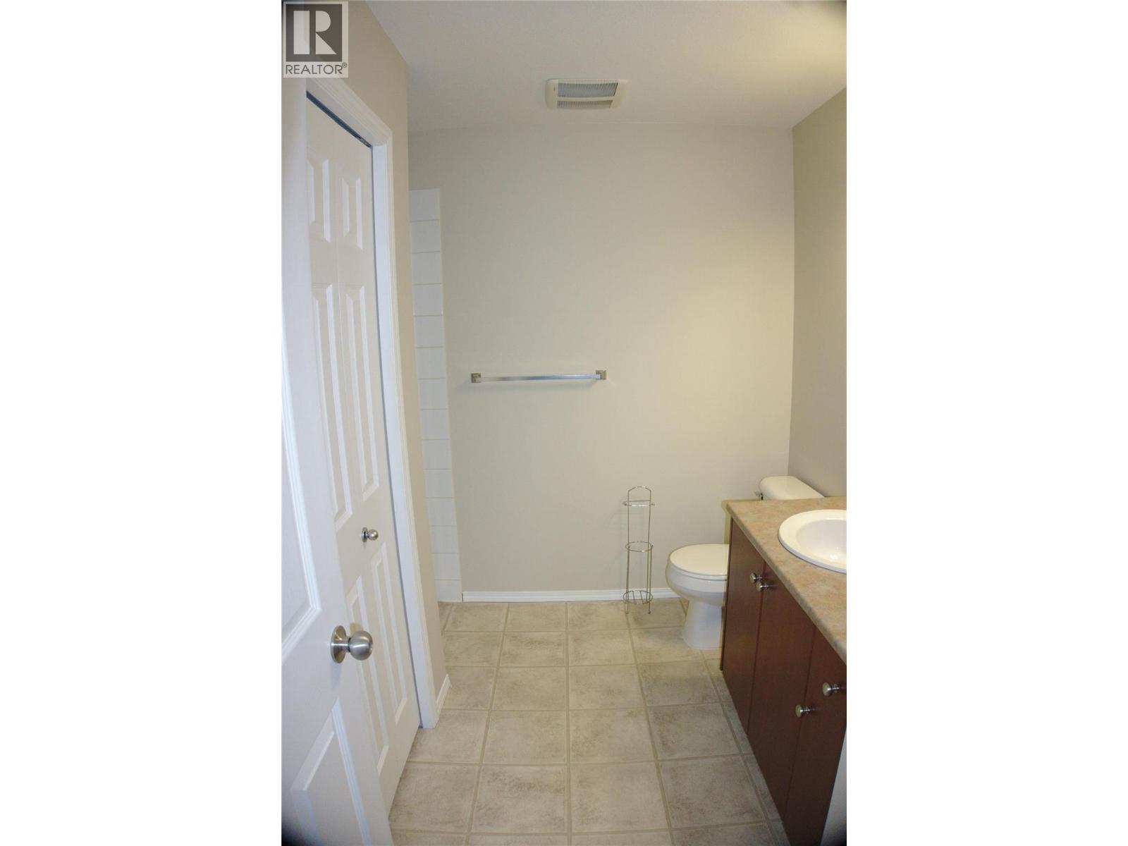 1875 Country Club Drive Unit# 1316 Property Photo 10