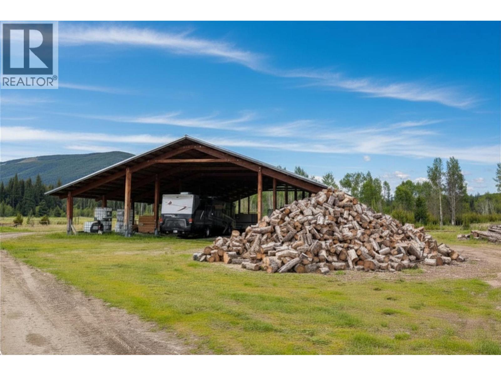 6730 Gold Creek Road Property Photo 3