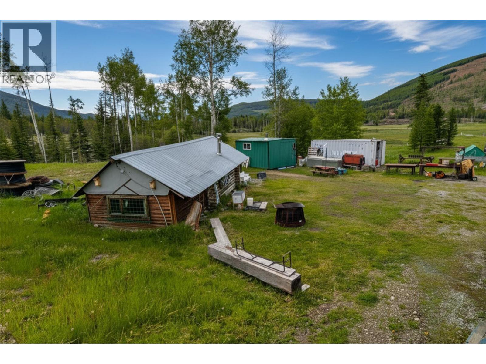 6730 Gold Creek Road Property Photo 6