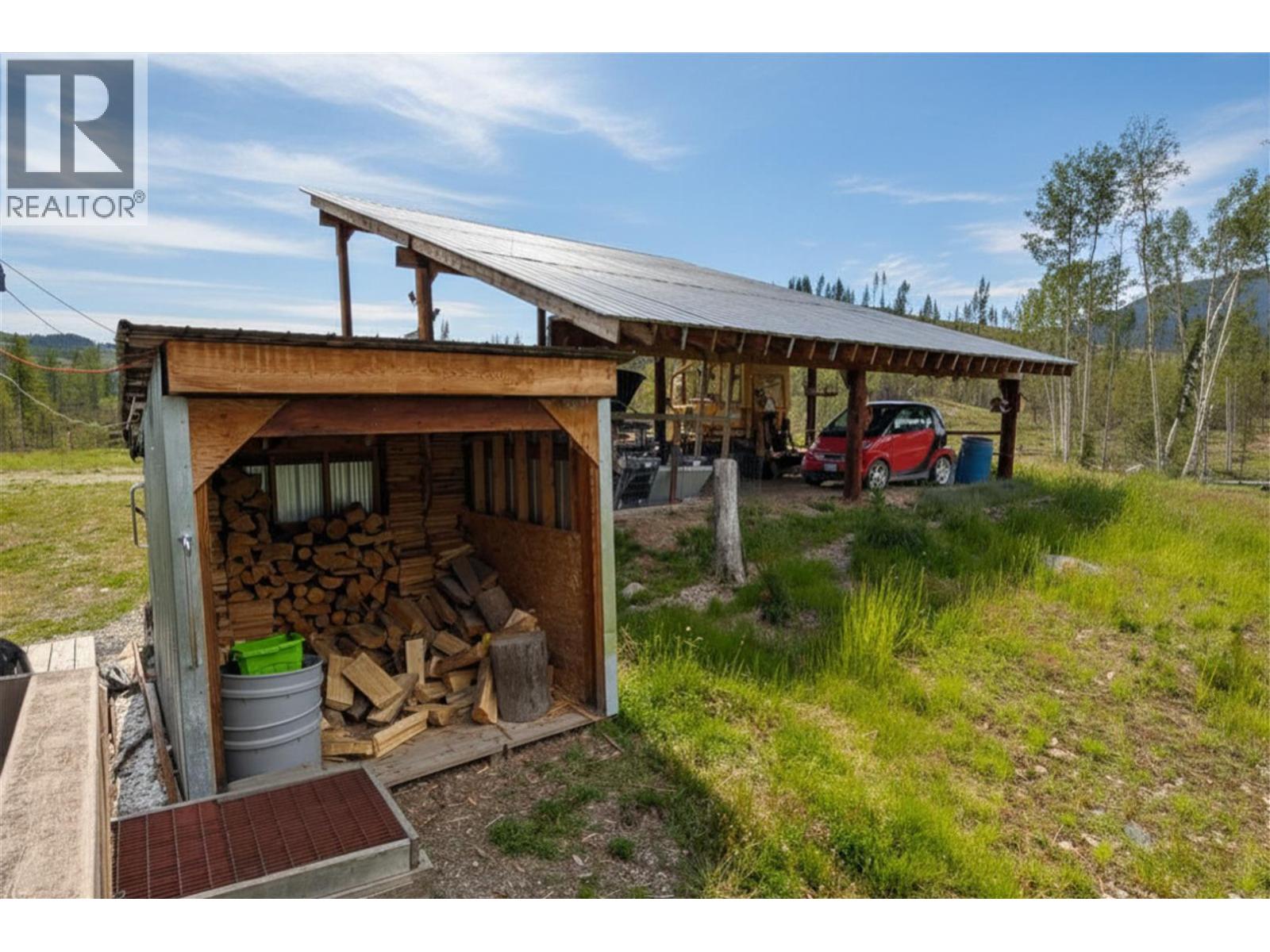 6730 Gold Creek Road Property Photo 8