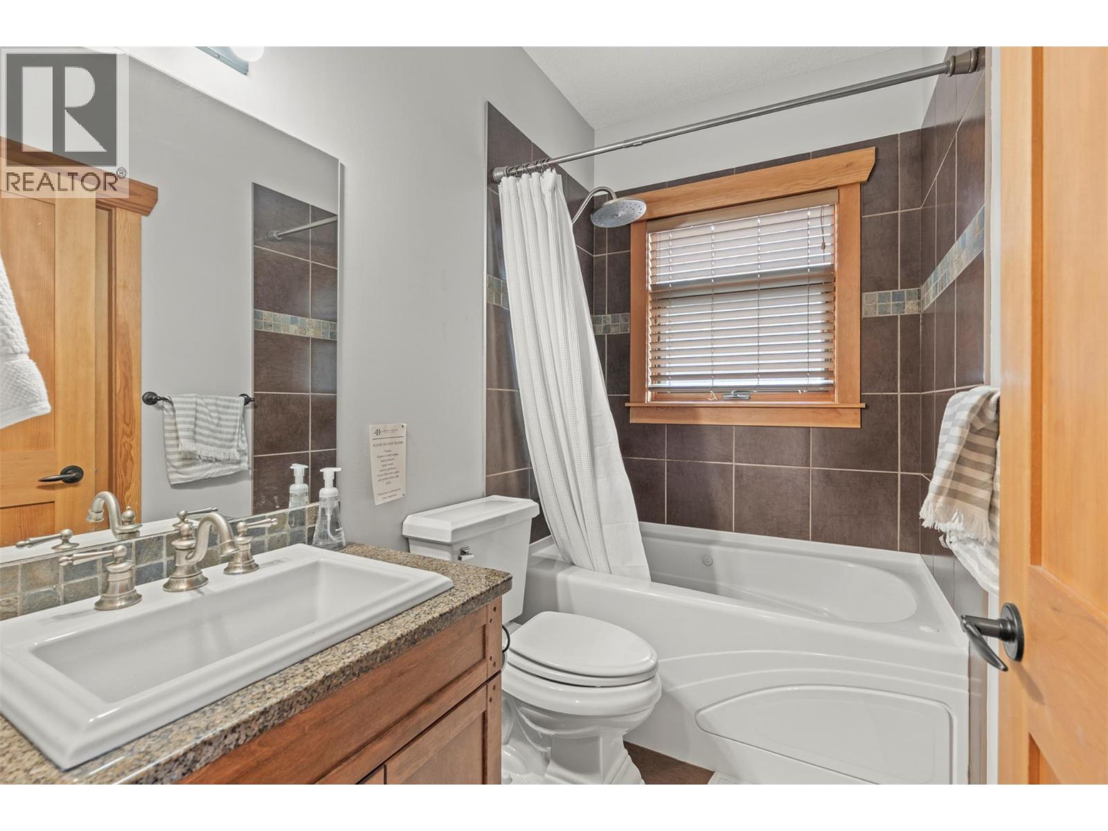 2479 Eagle Bay Road Unit# 16 Property Photo 44