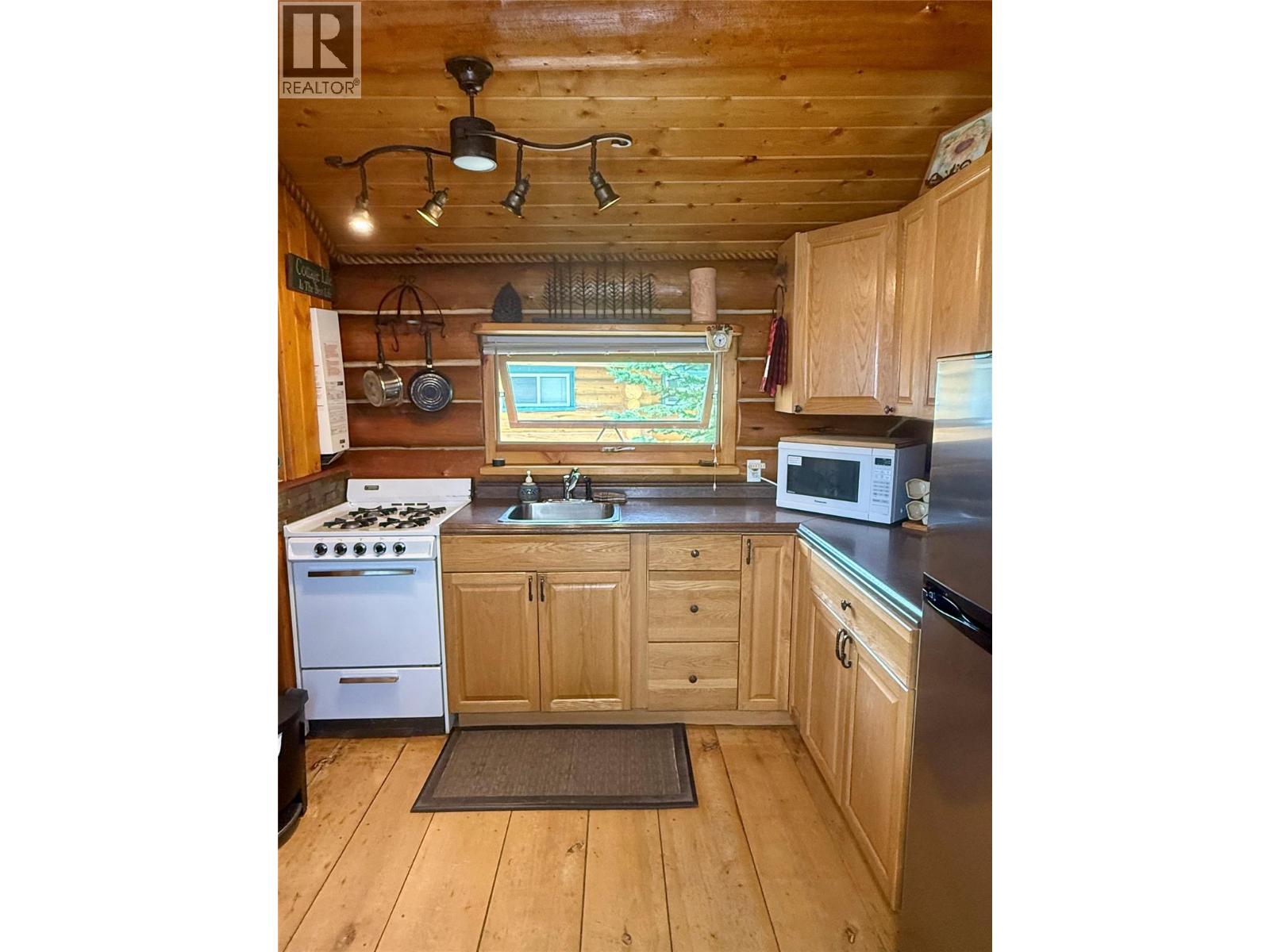Cabin 4 Hatheume Lake Road Property Photo 15