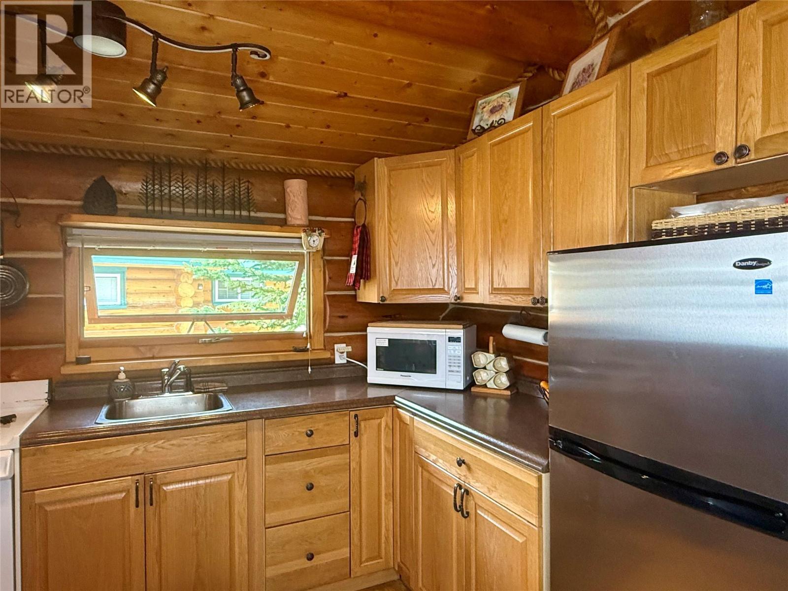 Cabin 4 Hatheume Lake Road Property Photo 16