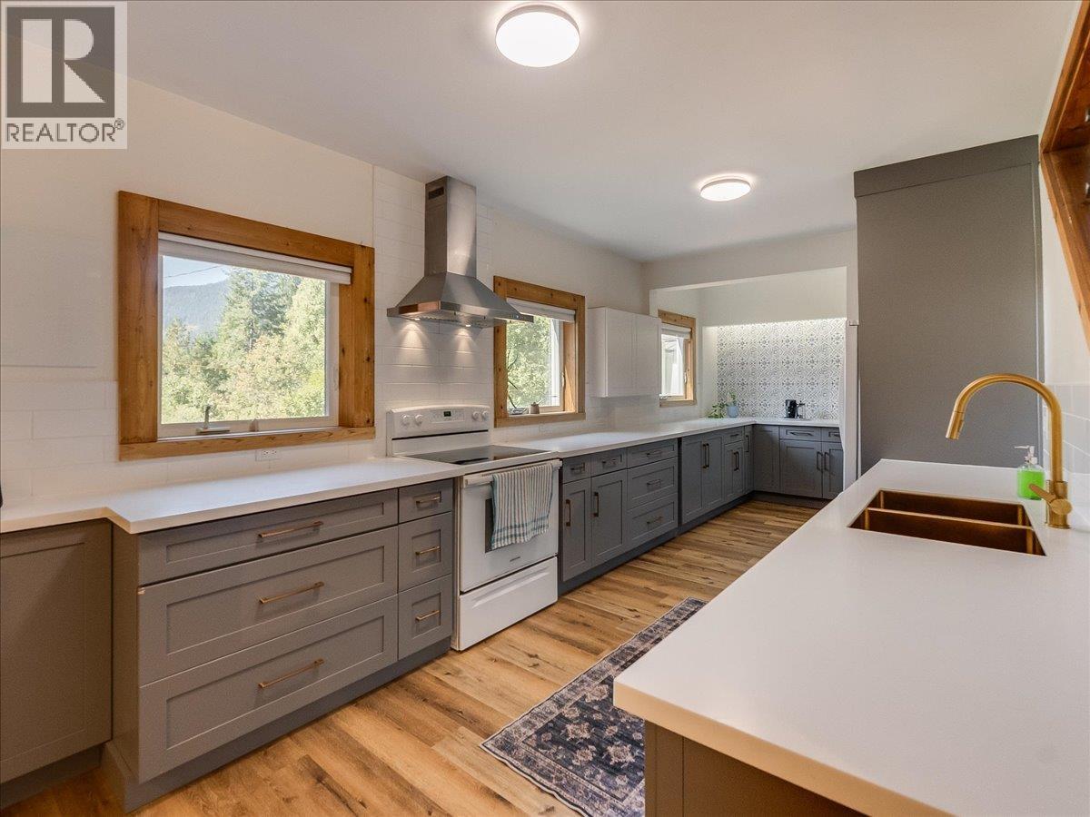 6582 Nixon Road Property Photo 7