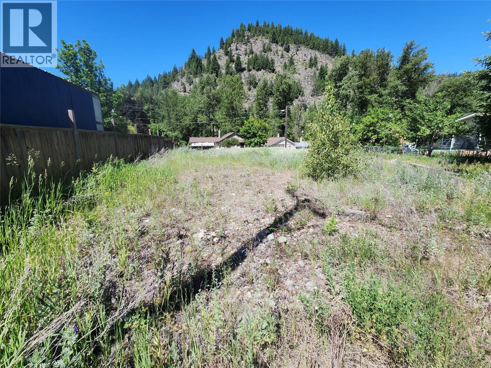 S Silver Avenue Property Photo 2