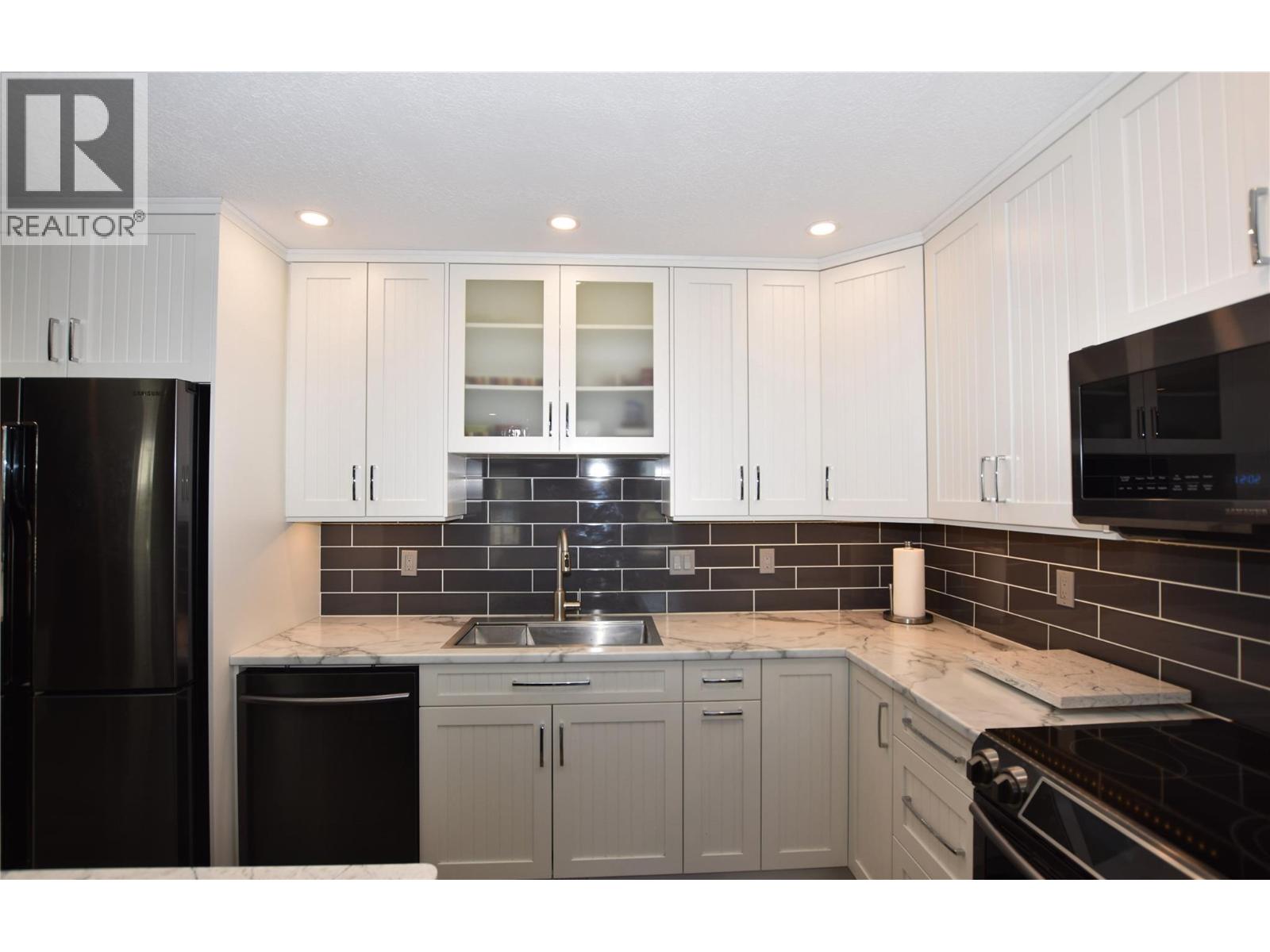 562 Meadowlark Avenue Property Photo 18