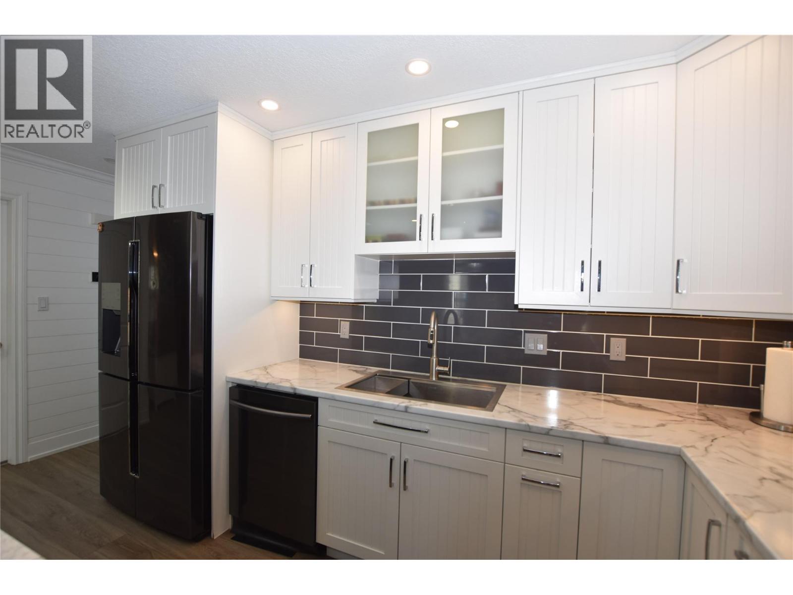 562 Meadowlark Avenue Property Photo 19