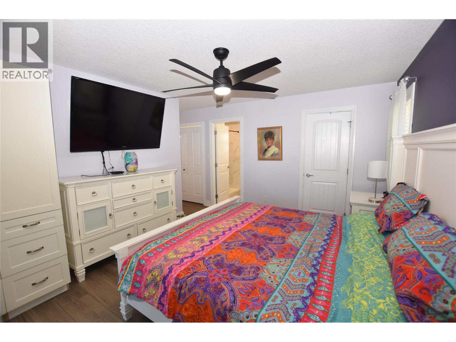 562 Meadowlark Avenue Property Photo 24