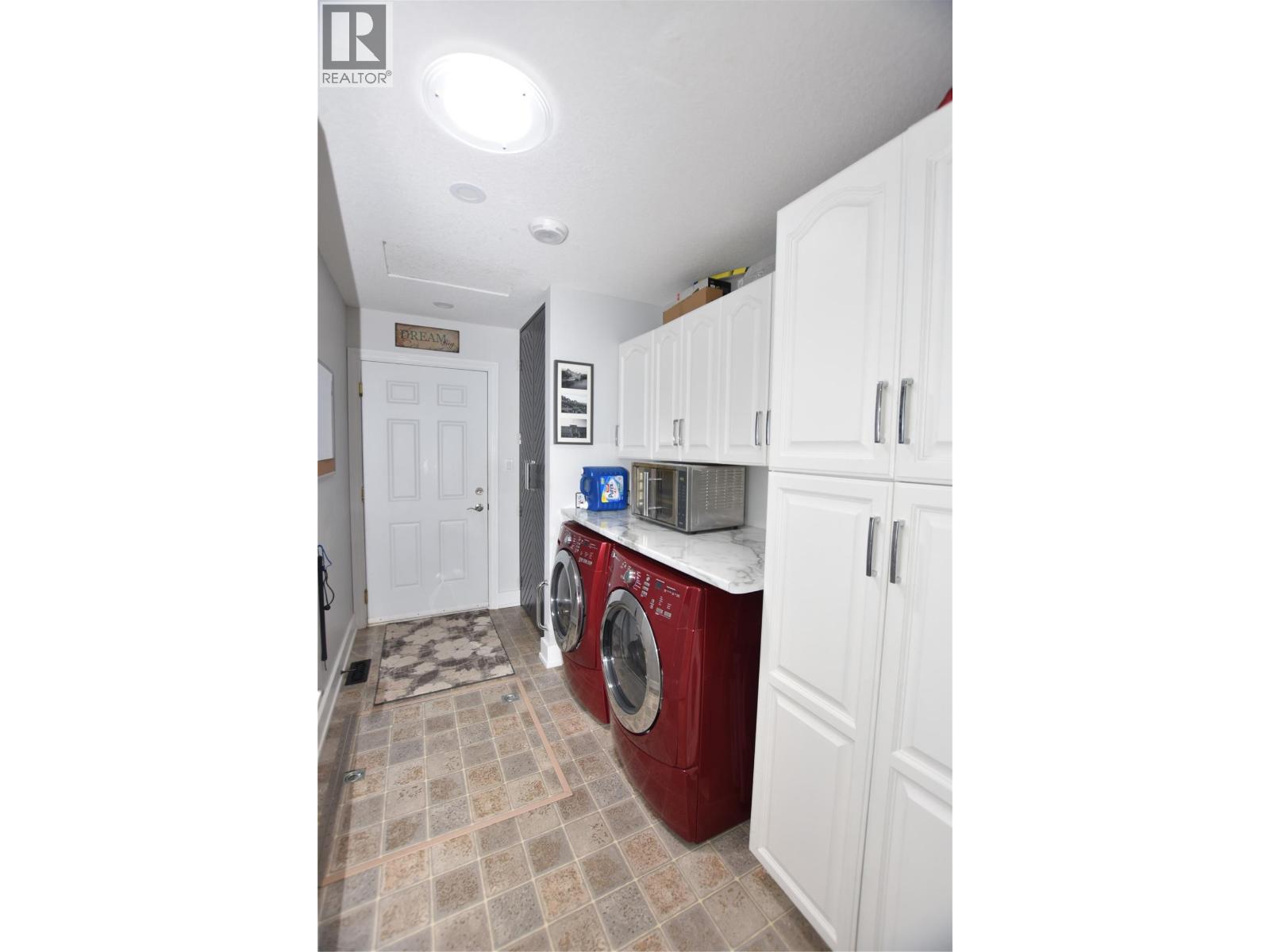 562 Meadowlark Avenue Property Photo 39
