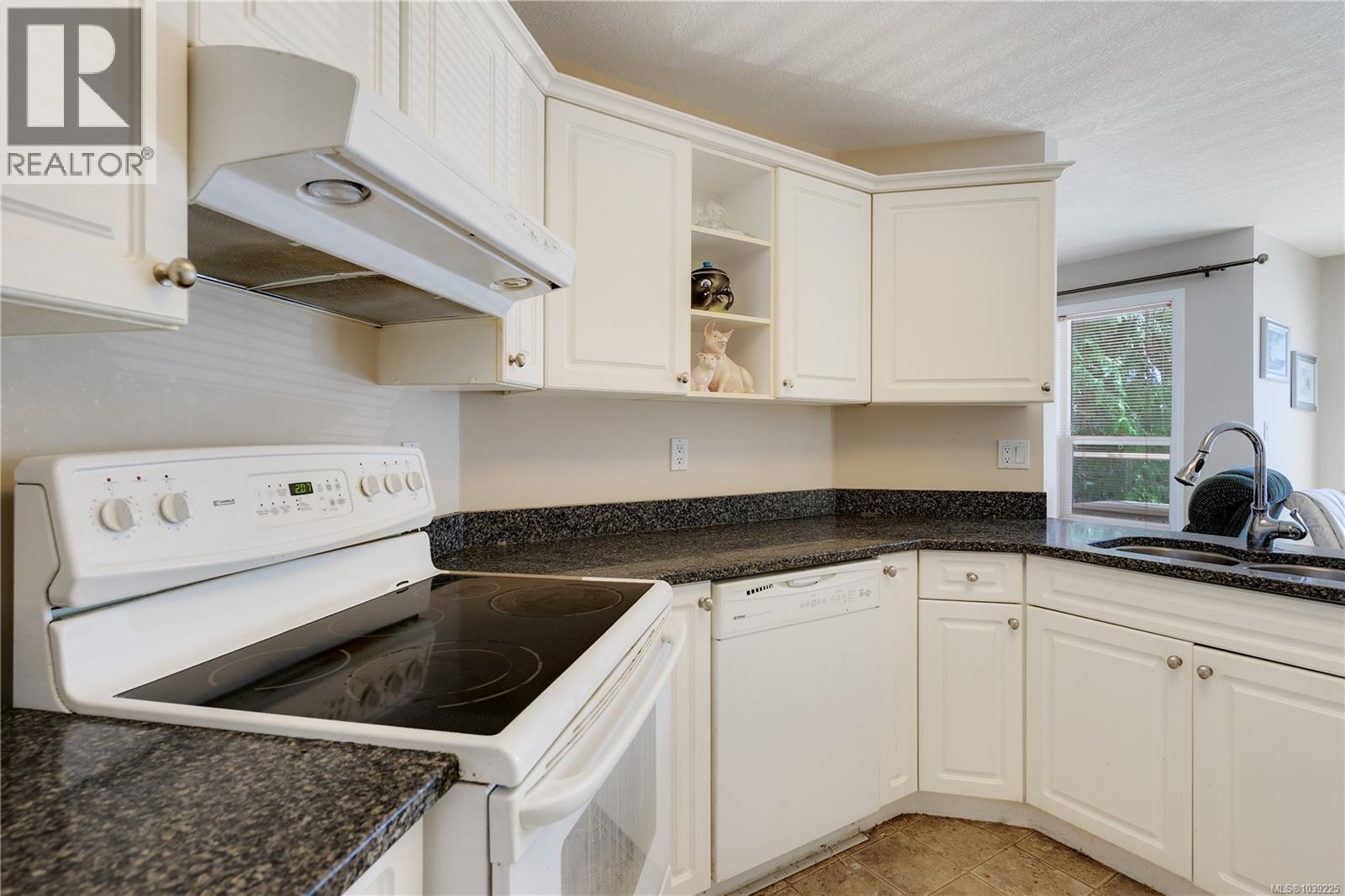207 245 First St Property Photo 15