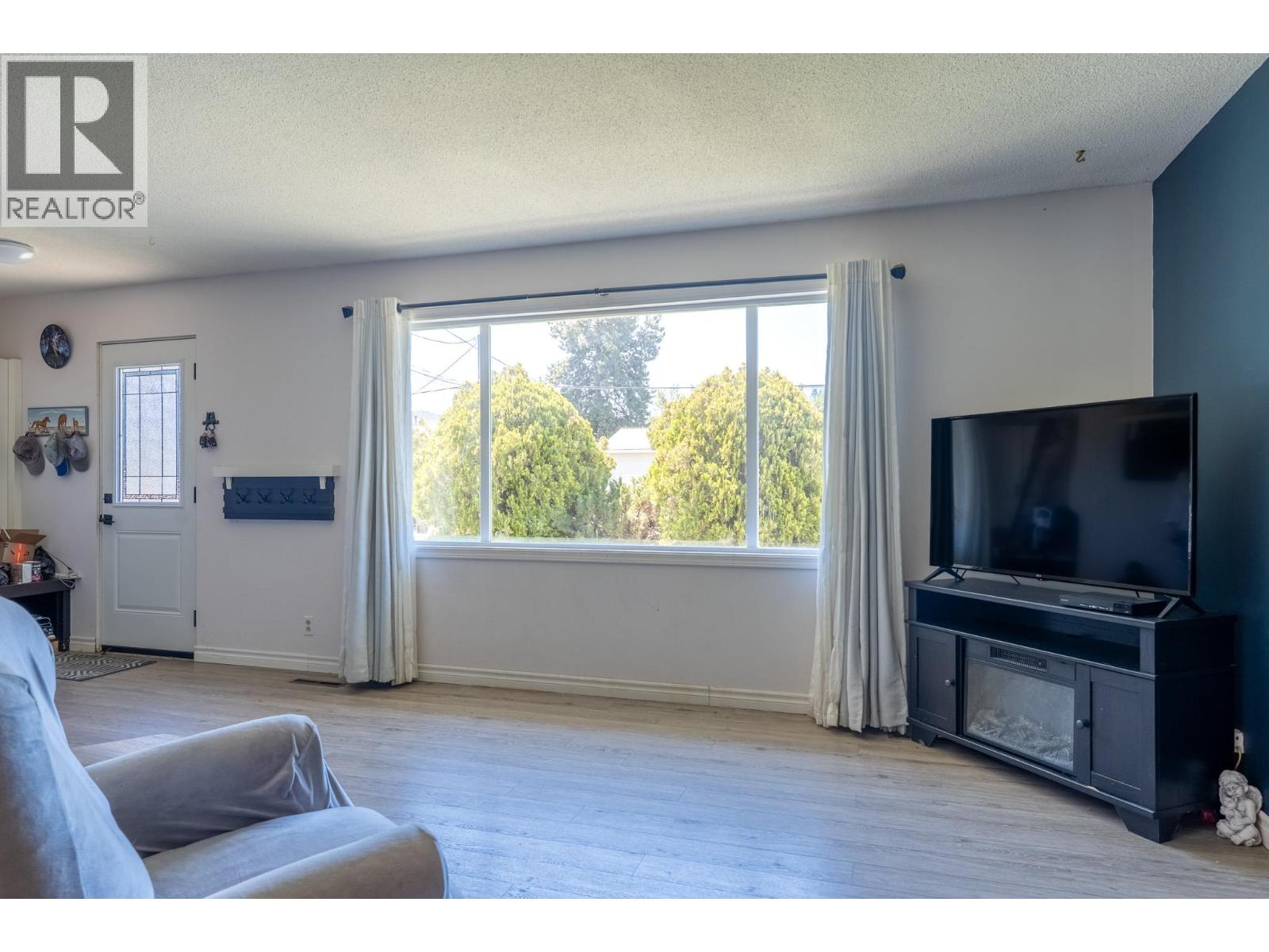 500 Mallach Road Property Photo 2