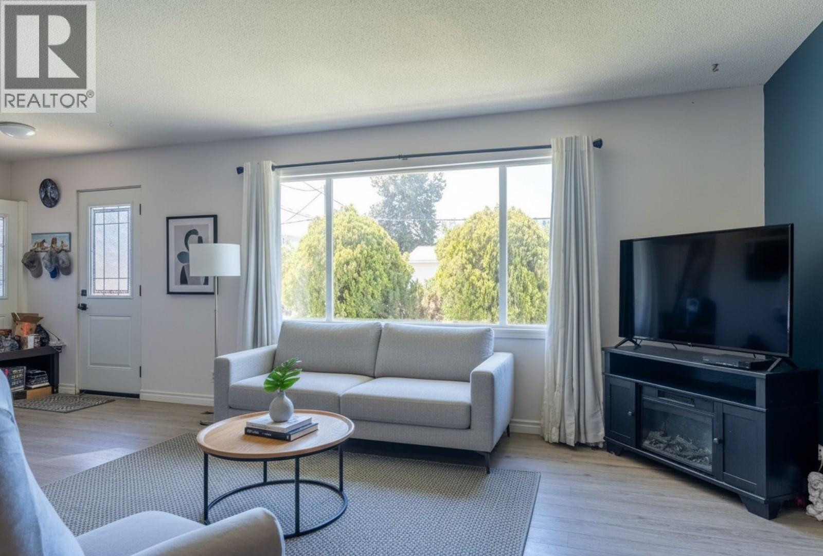 500 Mallach Road Property Photo 3