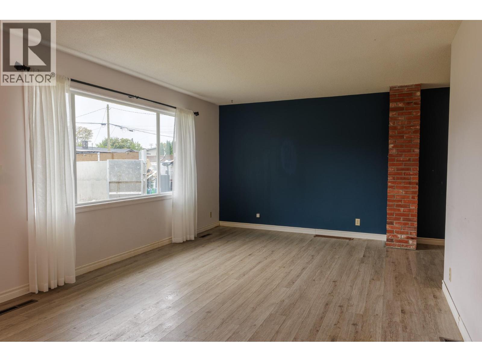 500 Mallach Road Property Photo 4