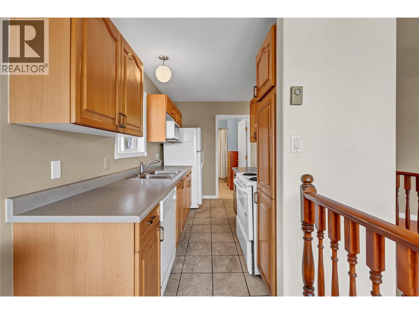 331 Sudbury Avenue Property Photo 8