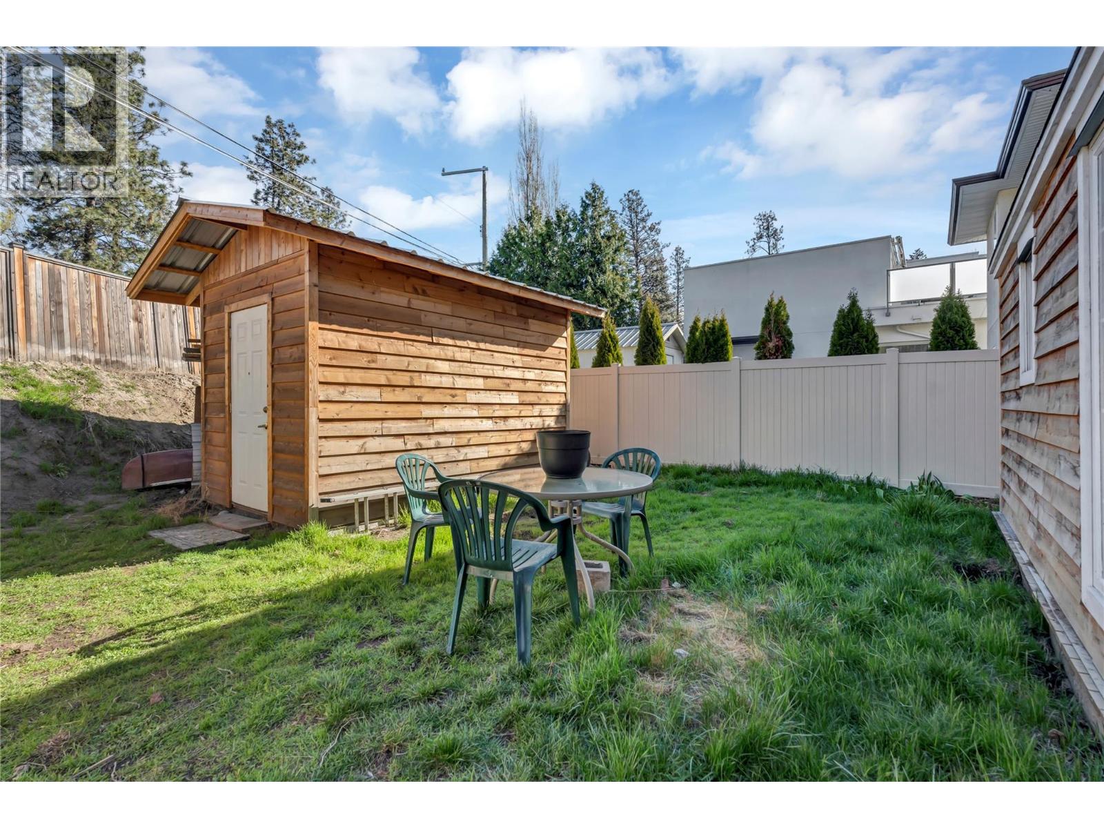 331 Sudbury Avenue Property Photo 24