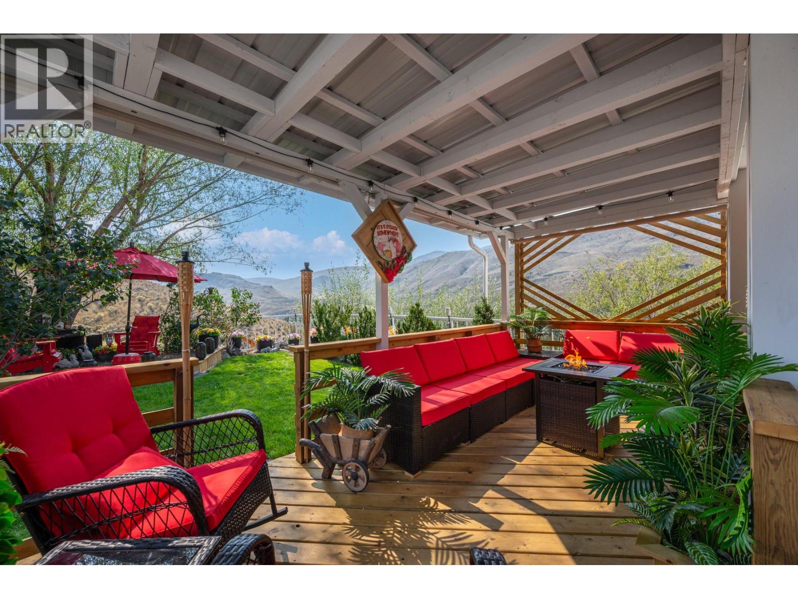 988 Collins Road Property Photo 11