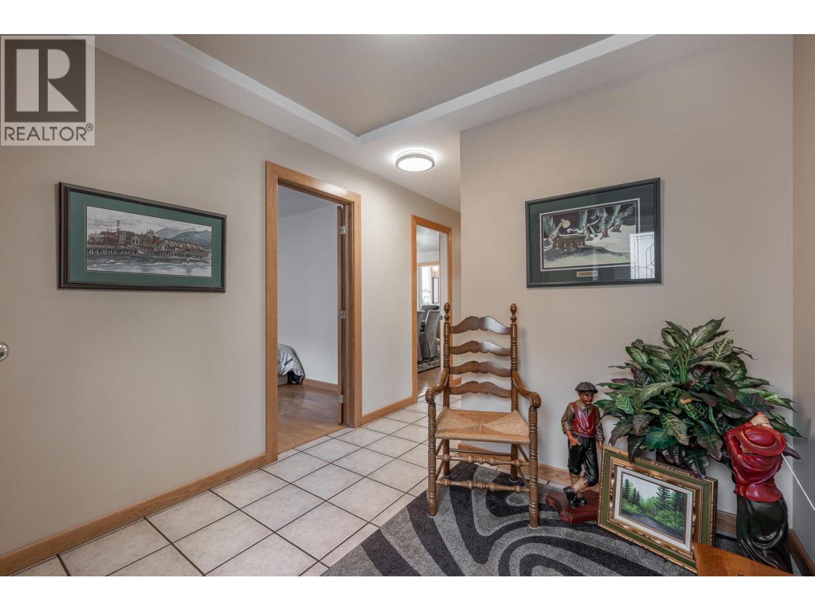 988 Collins Road Property Photo 16