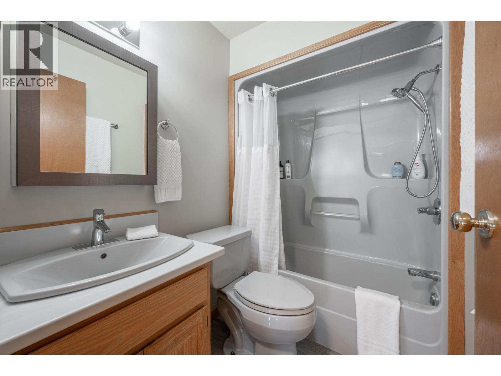988 Collins Road Property Photo 32