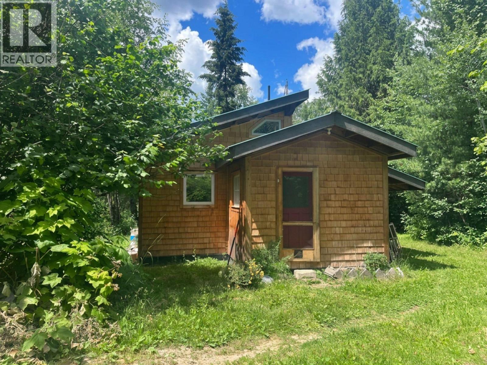 7152 Graham Road Property Photo 2