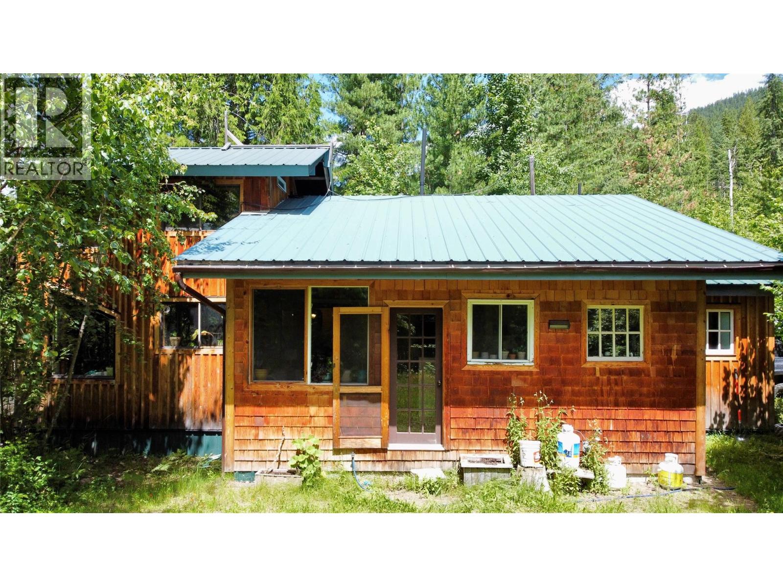 7152 Graham Road Property Photo 4