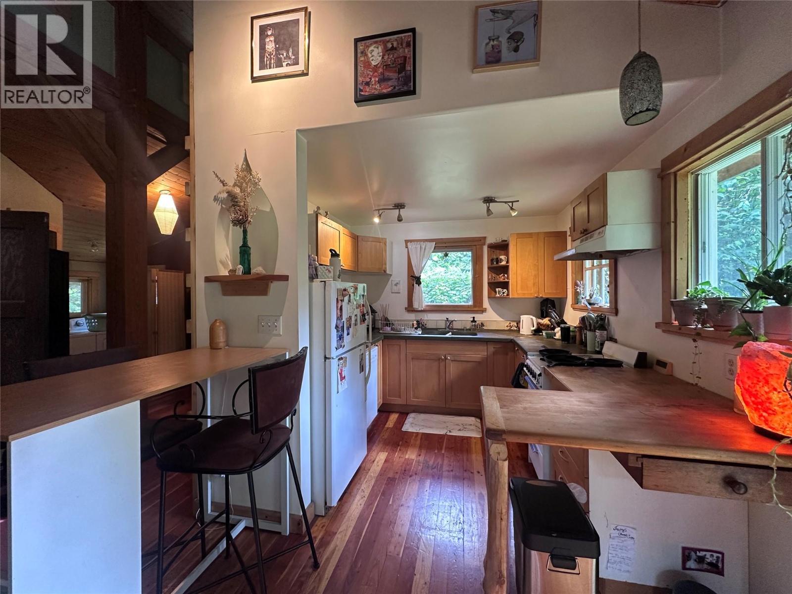7152 Graham Road Property Photo 14
