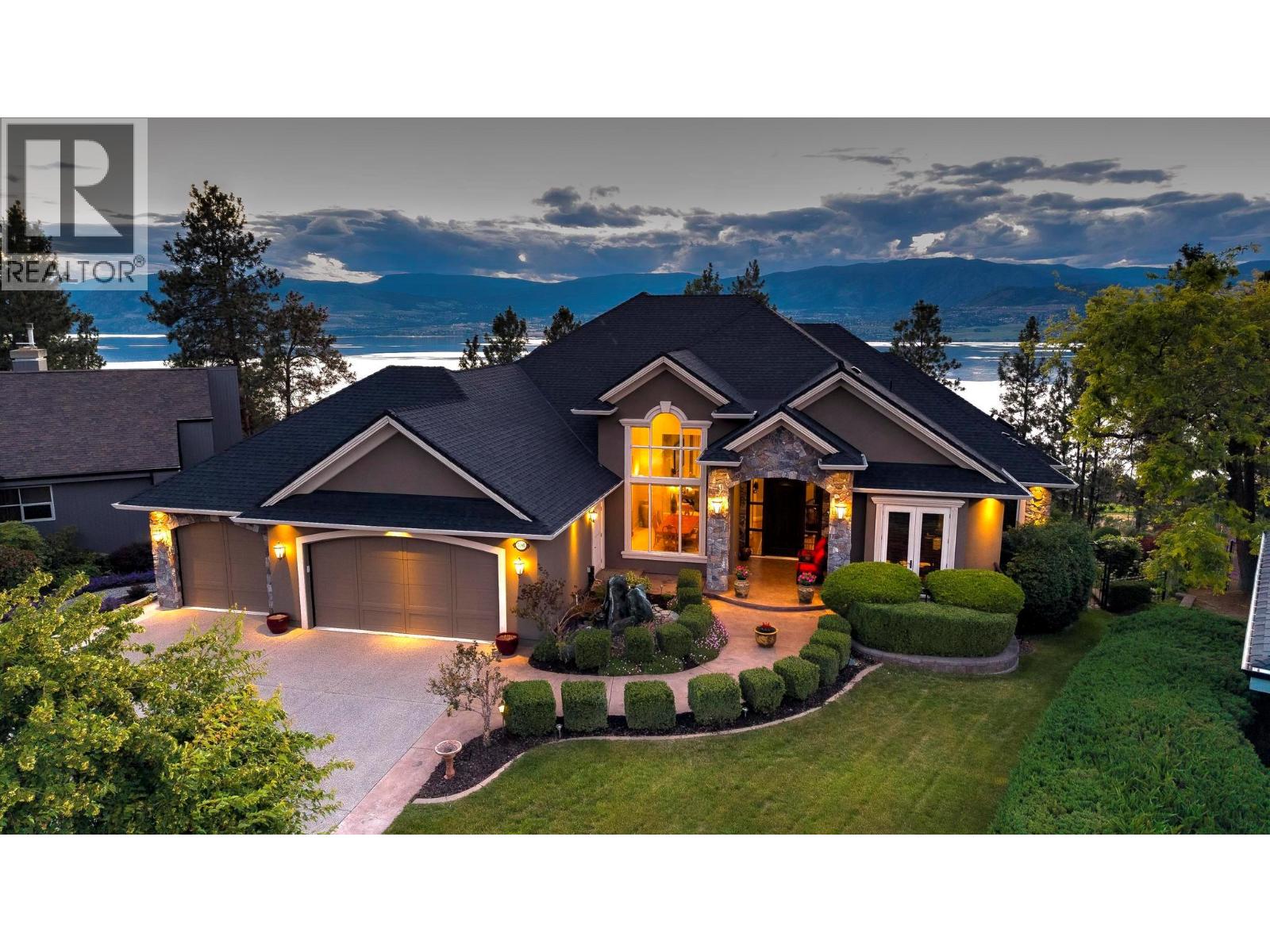 5386 Tanager Court Property Photo 1