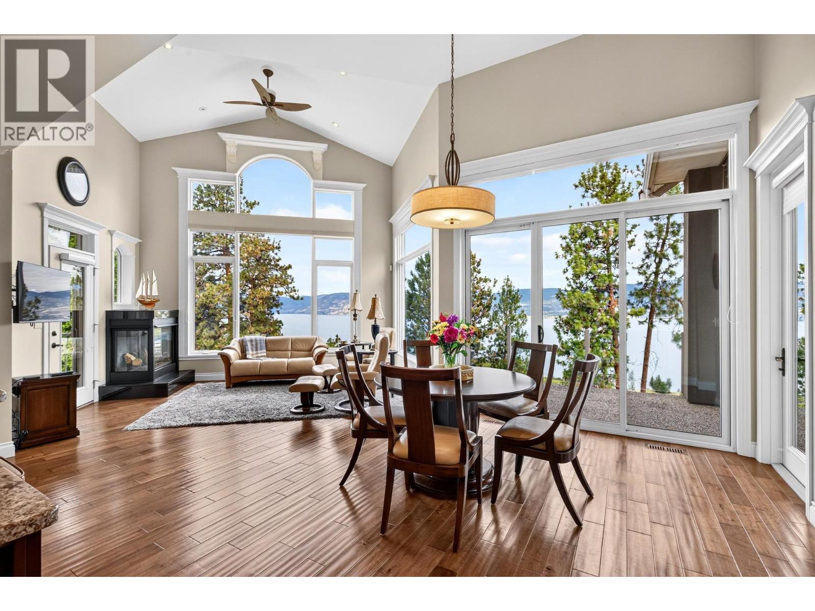 5386 Tanager Court Property Photo 13