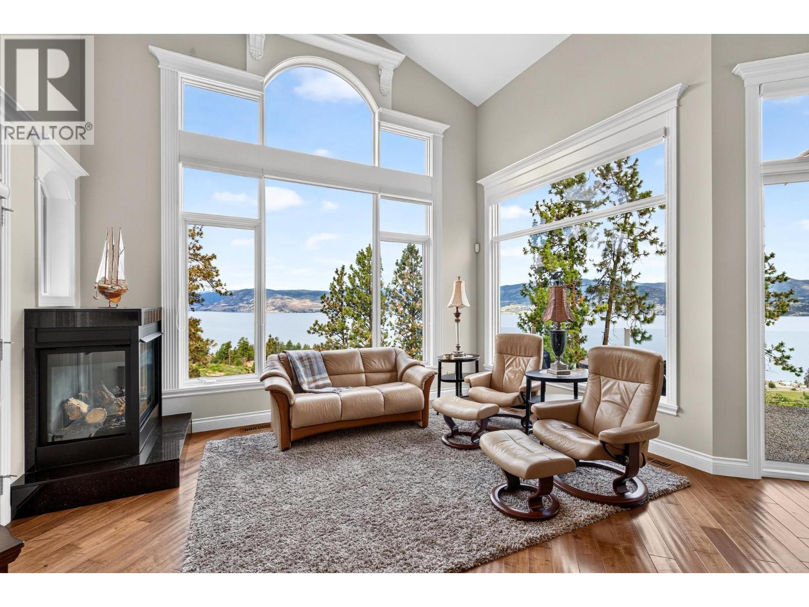 5386 Tanager Court Property Photo 14