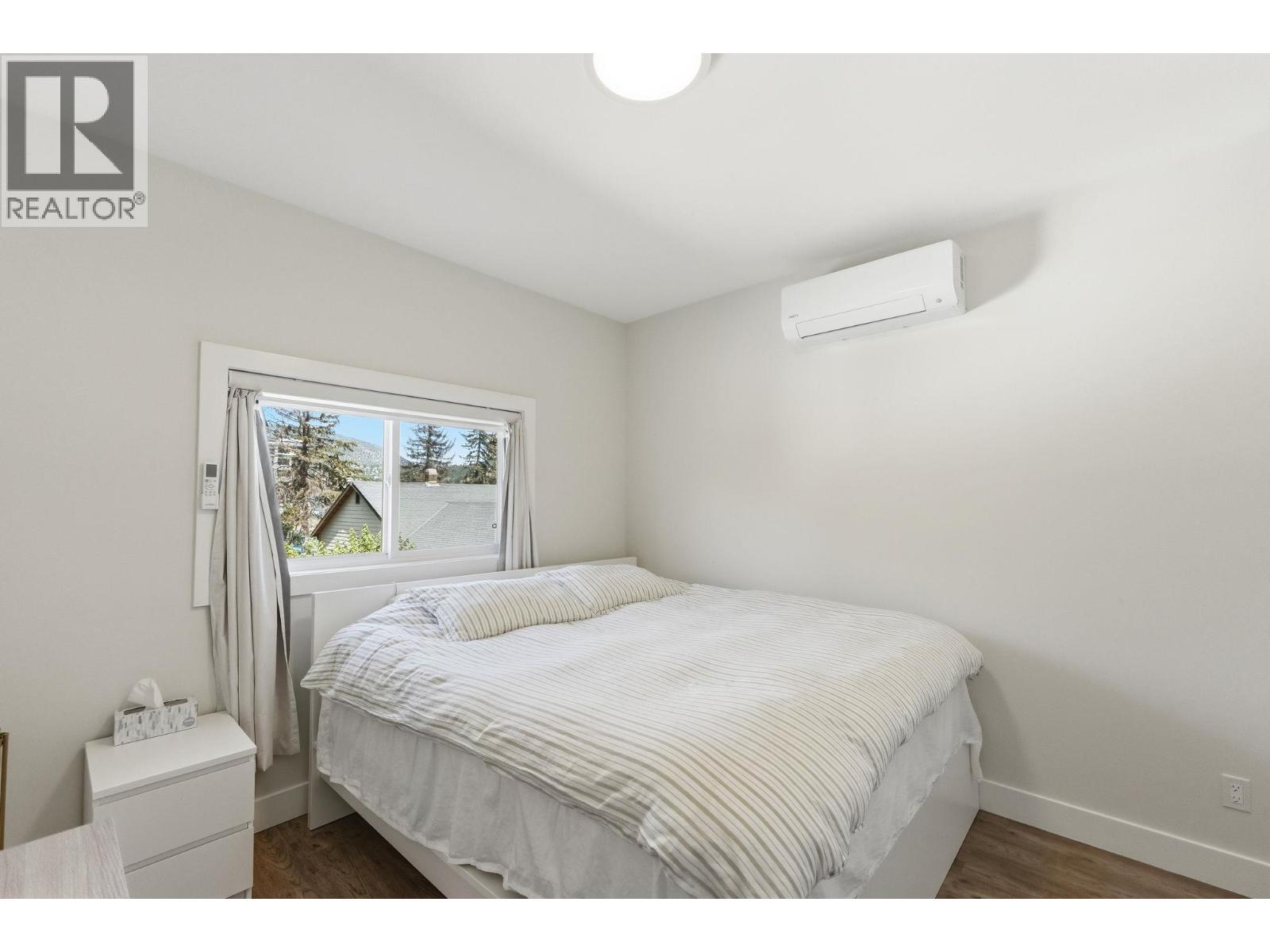 1030 Timmins Street Property Photo 14
