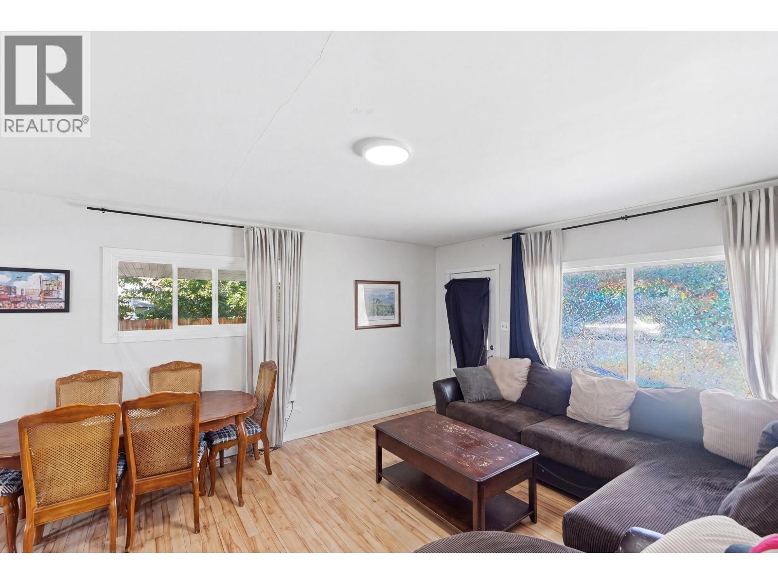 1030 Timmins Street Property Photo 26