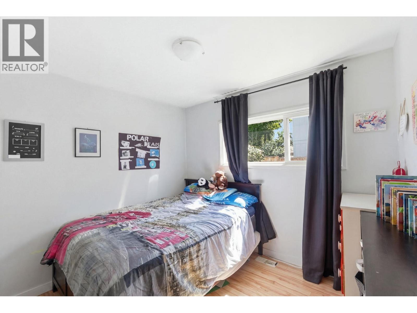 1030 Timmins Street Property Photo 29