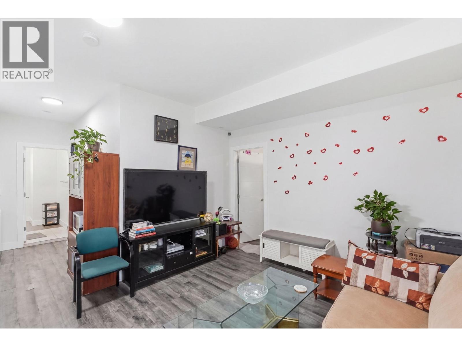 1030 Timmins Street Property Photo 37
