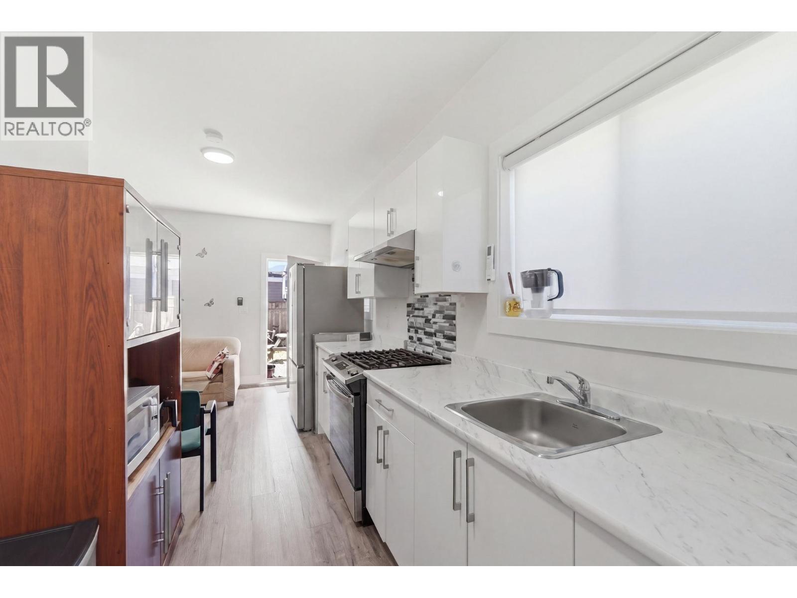 1030 Timmins Street Property Photo 39