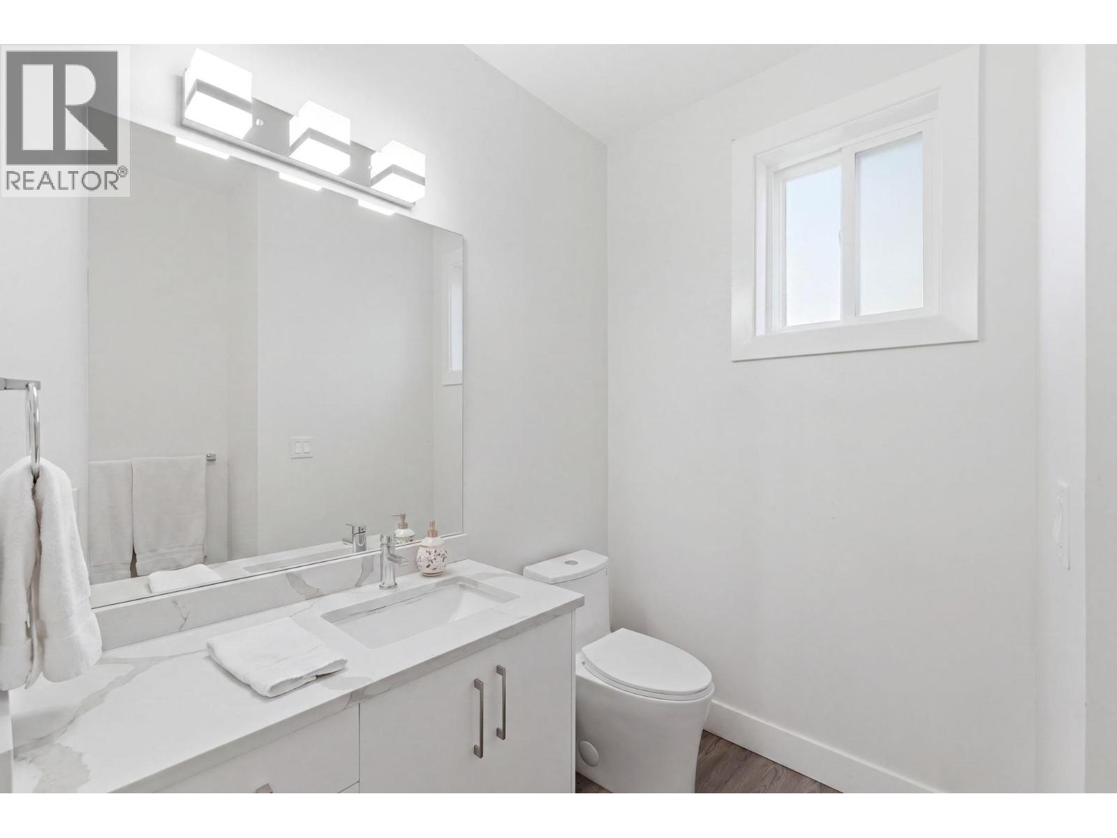 1030 Timmins Street Property Photo 44