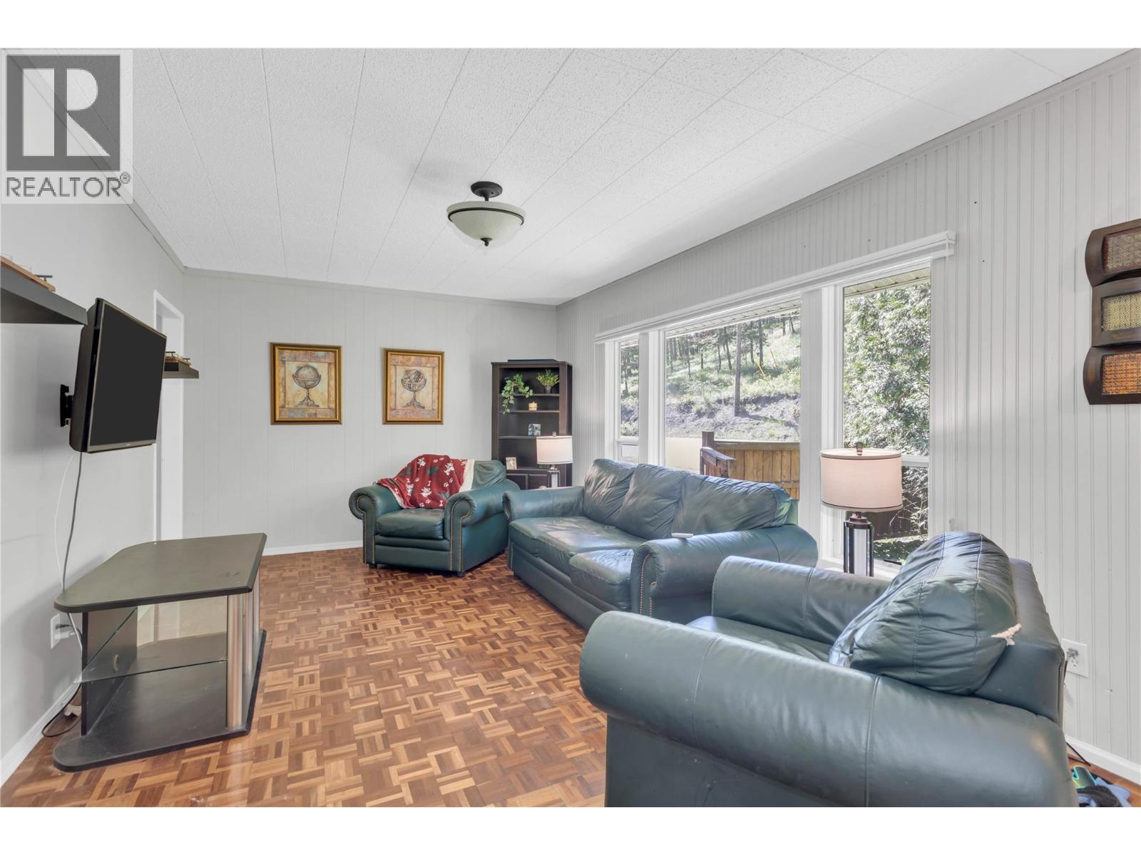365 Clifton Road Property Photo 4