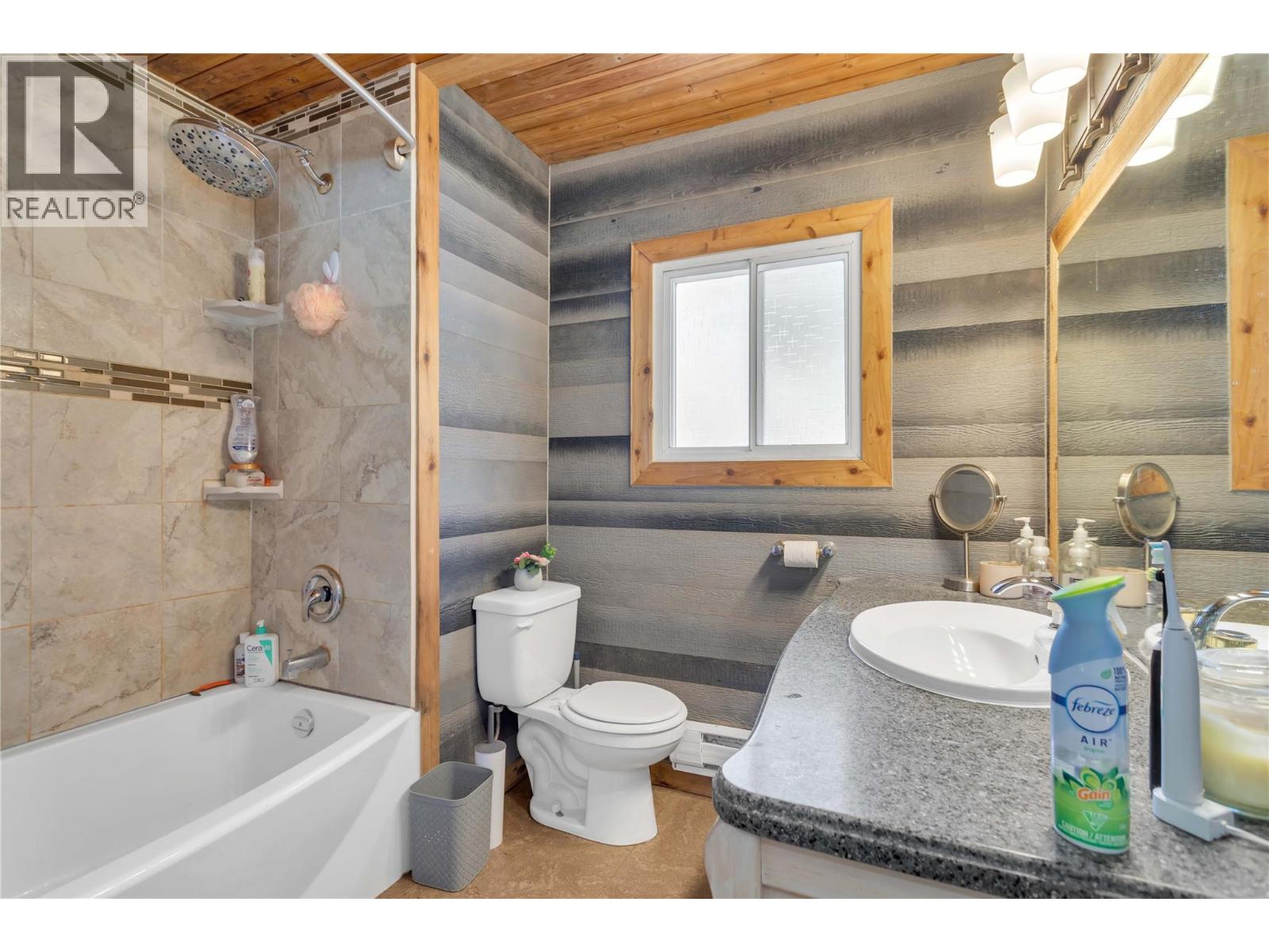 365 Clifton Road Property Photo 6