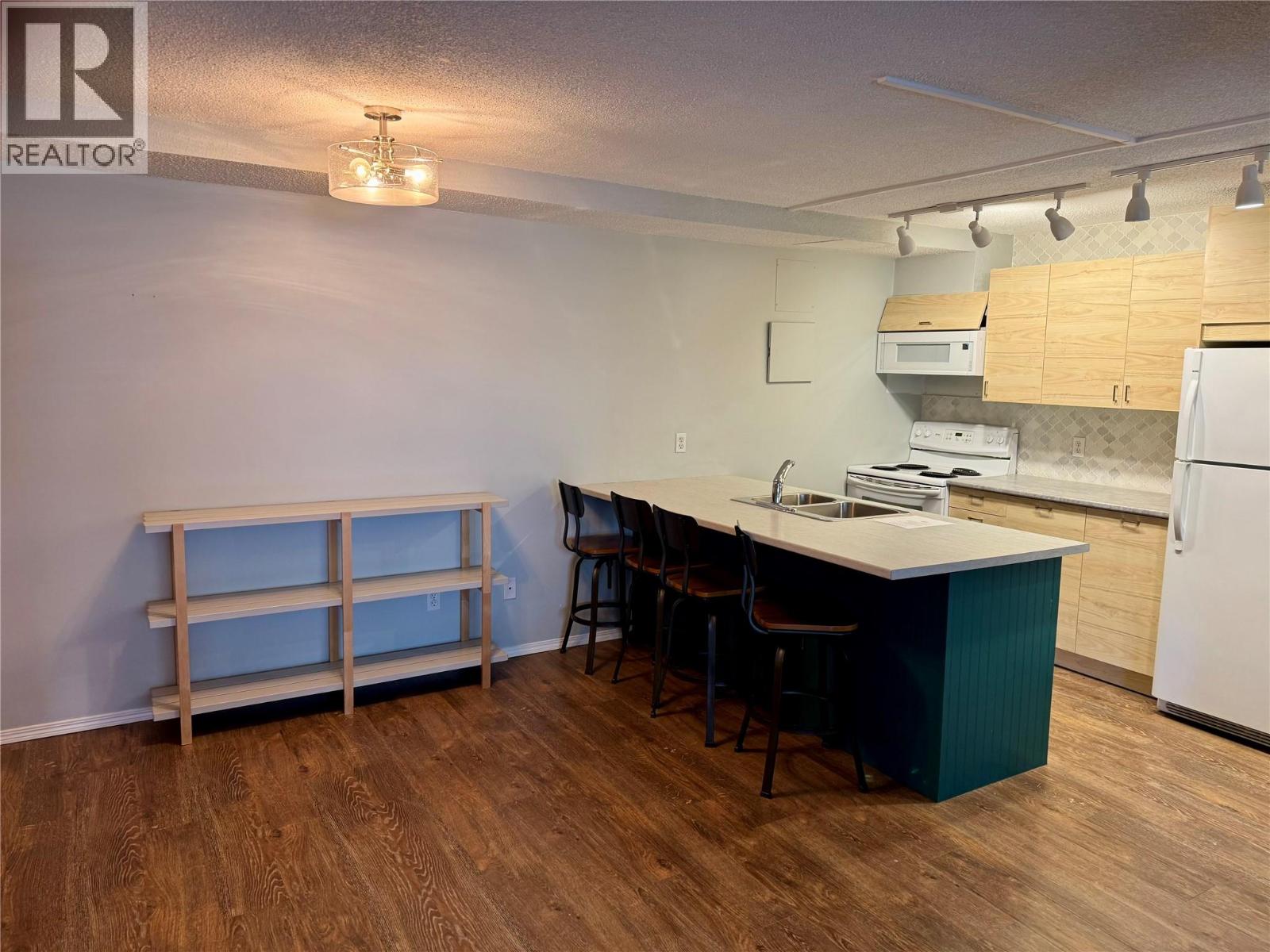 2030 Panorama Drive Unit# 528 Property Photo 9