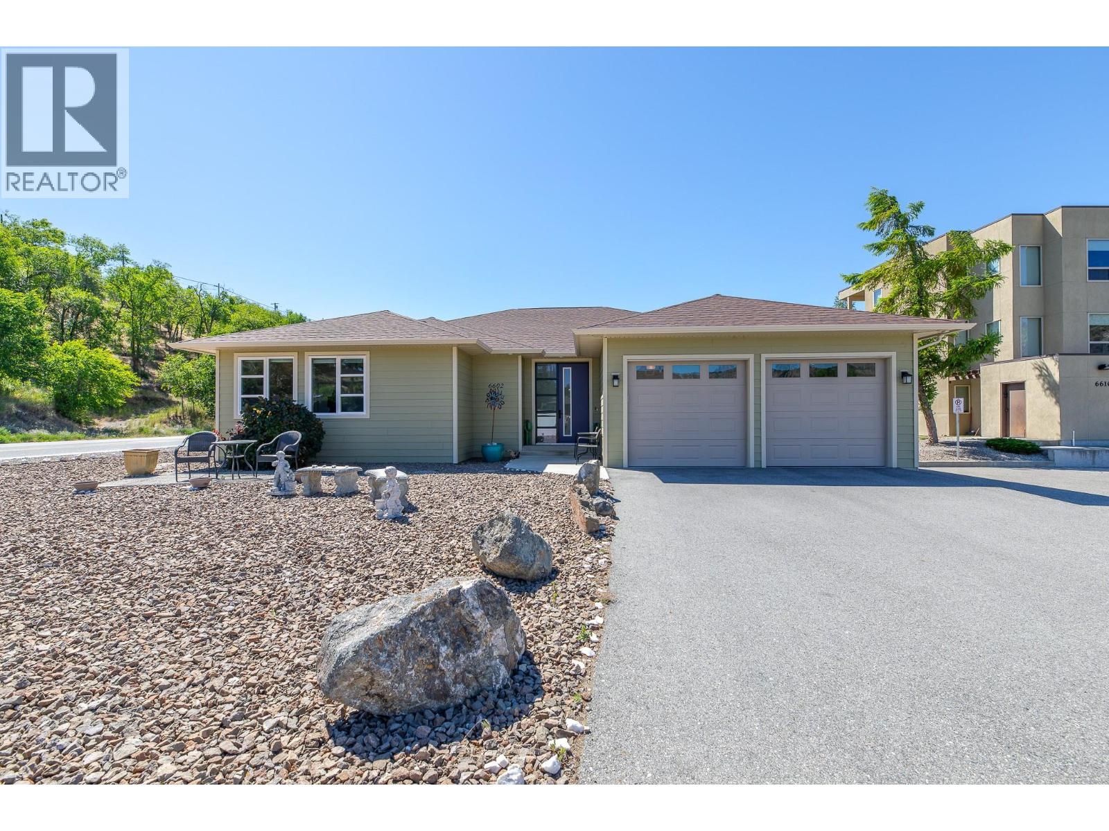 6602 Oxbow Crescent Property Photo 1