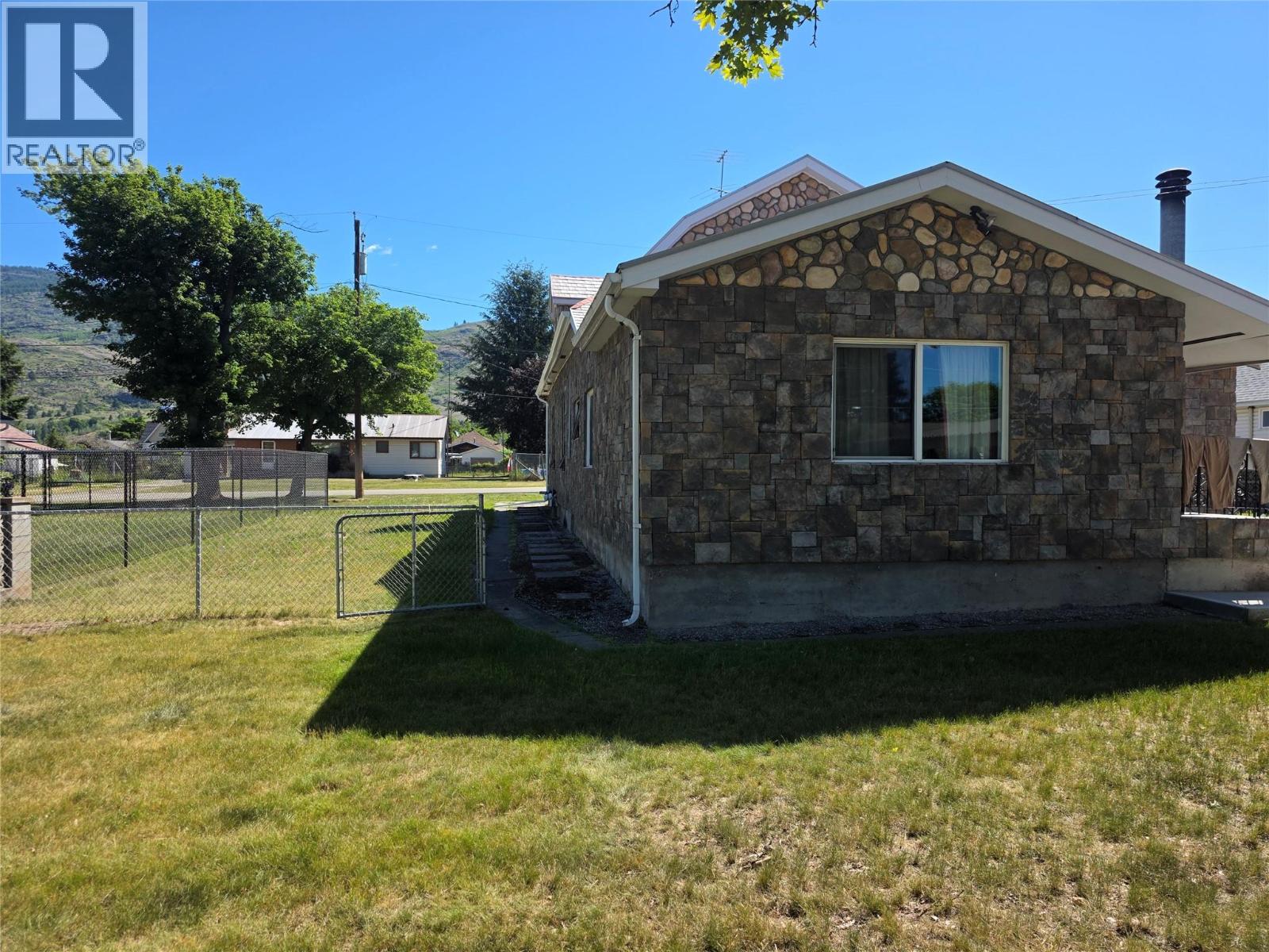 7277 8th Street Property Photo 10