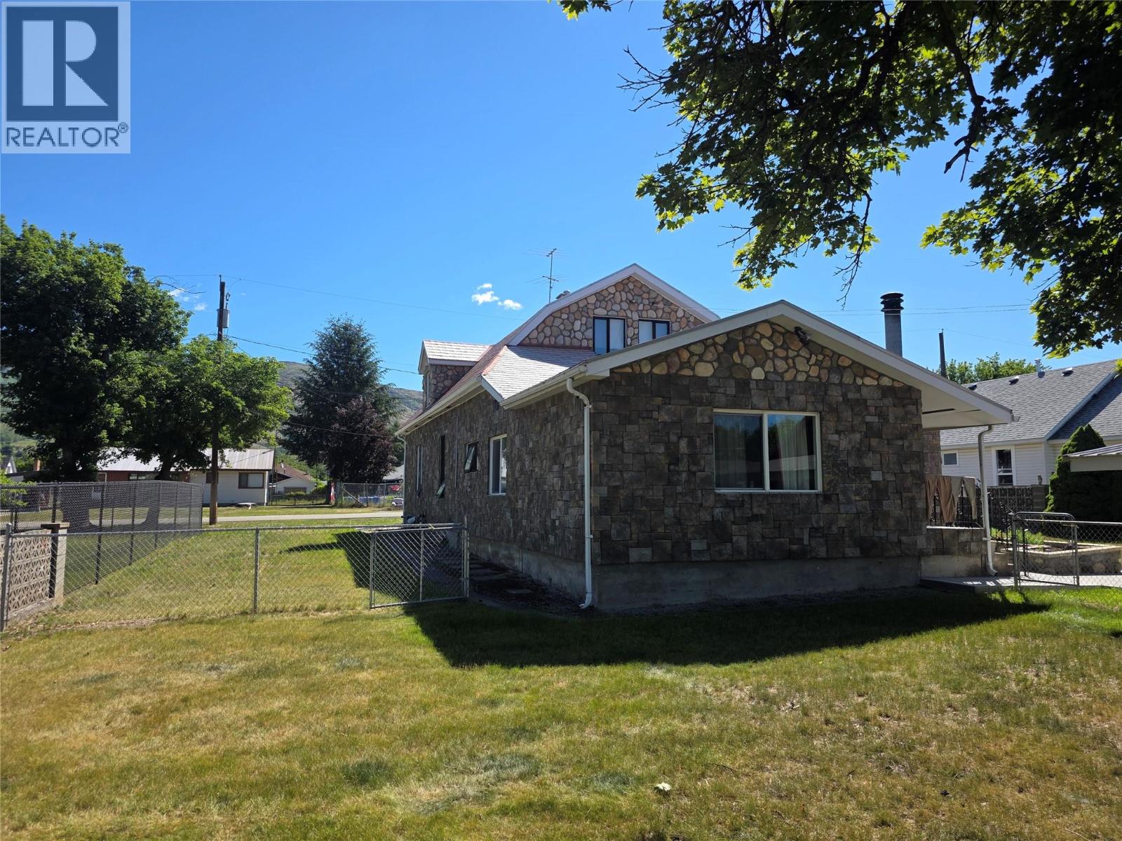 7277 8th Street Property Photo 11