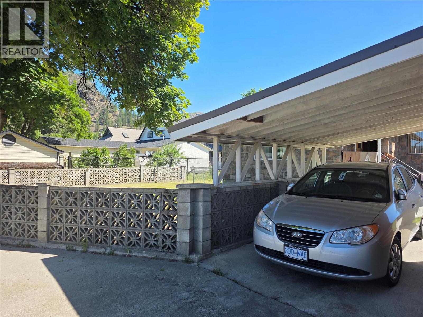 7277 8th Street Property Photo 12